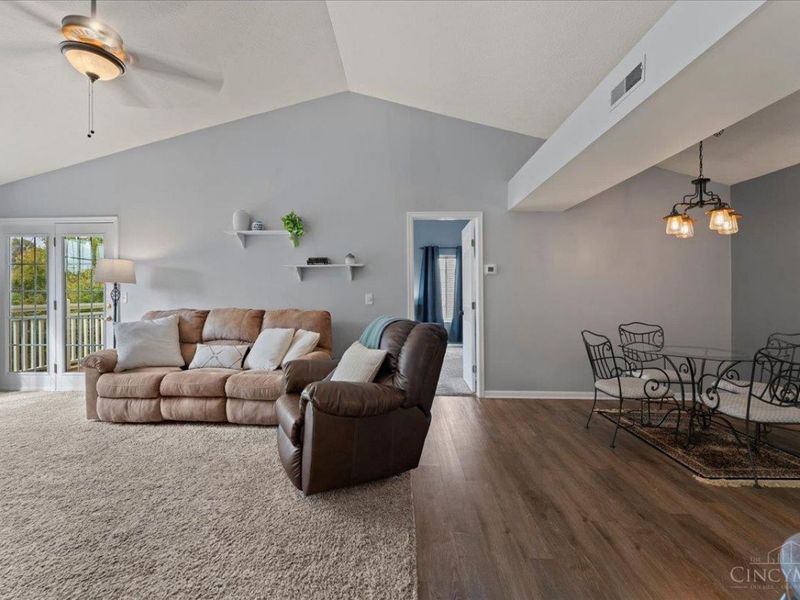 4220 Endeavor Drive, Unit 302, Colerain Township, OH 45252 Photo 8