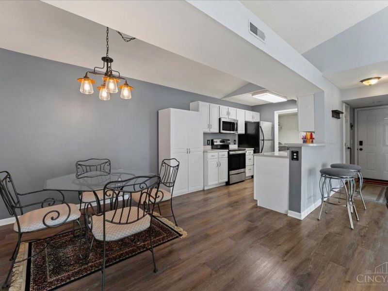 4220 Endeavor Drive, Unit 302, Colerain Township, OH 45252 Photo 9