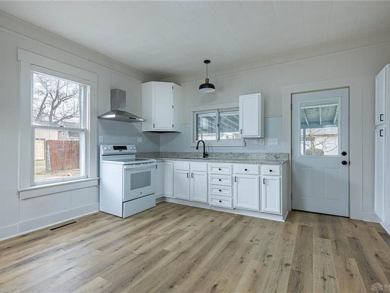 453 Walnut Street, Xenia, OH 45385 Photo 4