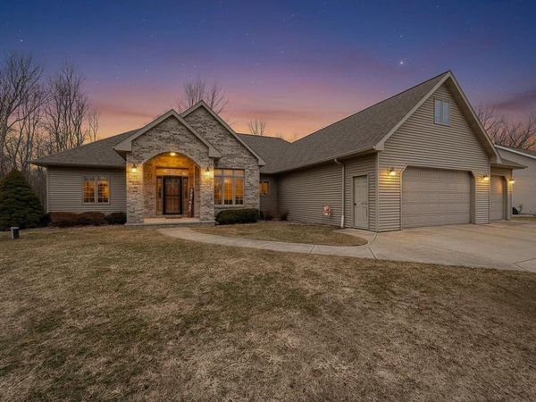 2503 WILDING WAY, Suamico, WI 54173