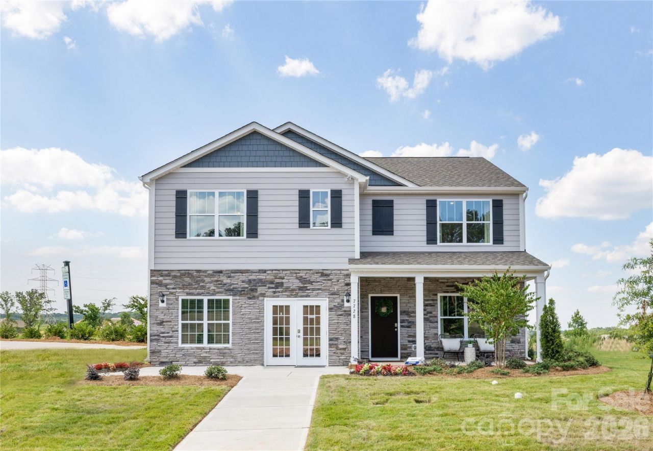 57 Laurel Pointe Drive, Waynesville, NC 28785 Main Photo