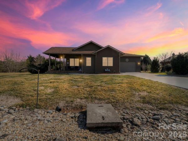 38 Winged Elm Court , Hendersonville, NC 28739