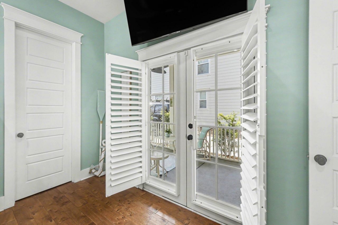 1141 Wexford Park Photo 29