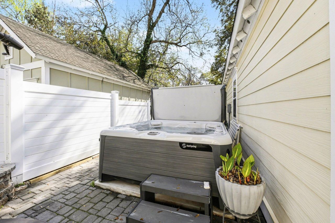 1141 Wexford Park Photo 40