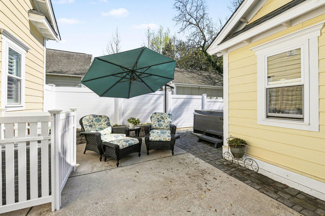 1141 Wexford Park Photo 44