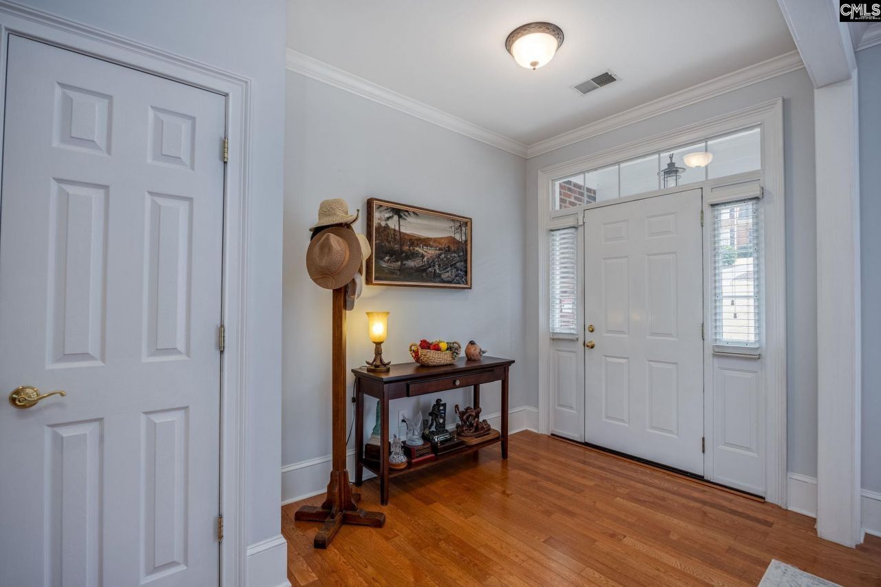 115 Fallen Oak Drive Photo 8