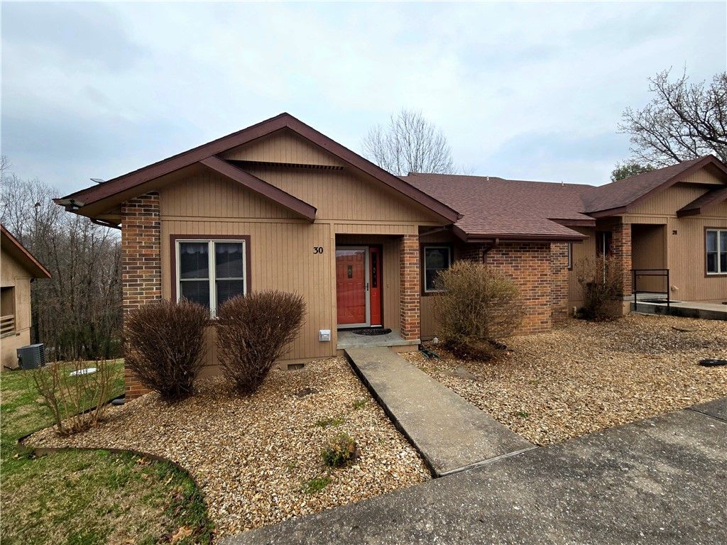 30 Walter Drive, Bella Vista, AR 72714 Main Photo