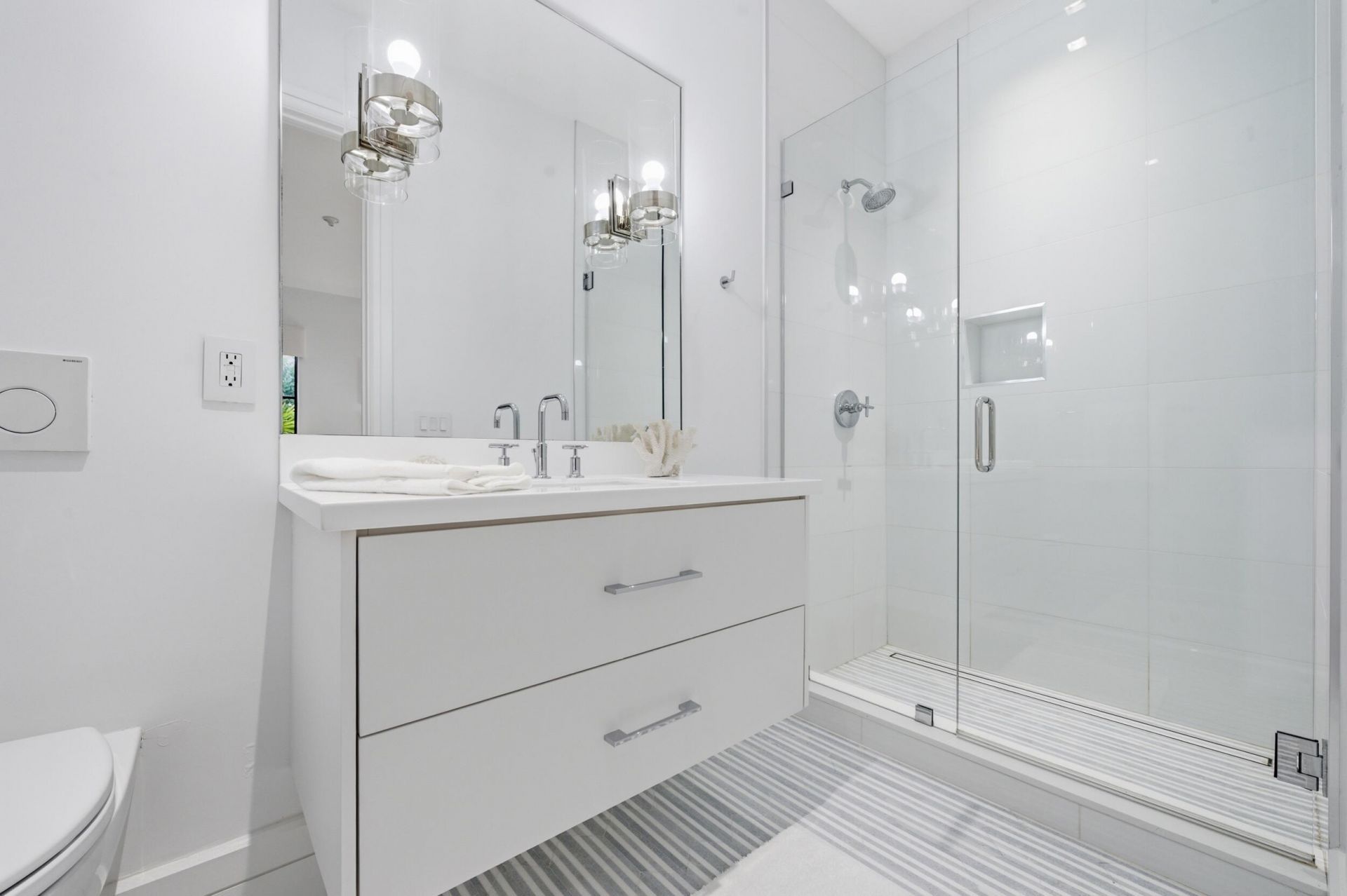 248 E Lakewood Road, West Palm Beach, FL 33405 Photo