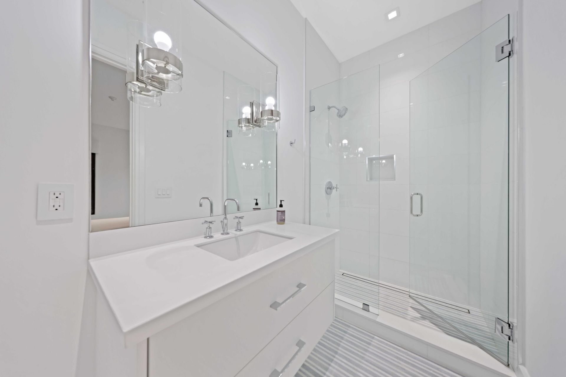 248 E Lakewood Road, West Palm Beach, FL 33405 Photo