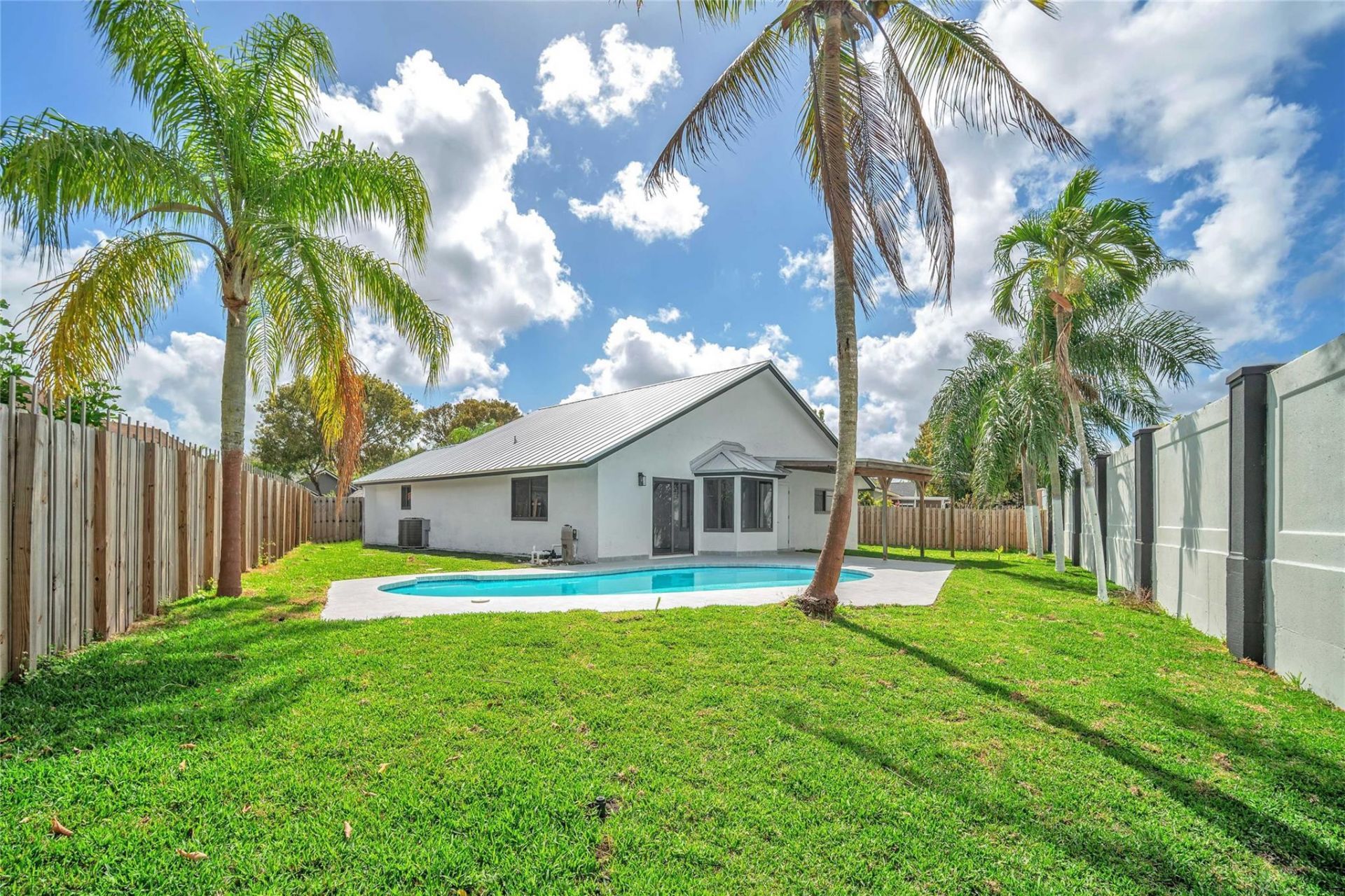 2831 NW 111th Avenue, Sunrise, FL 33322 Photo