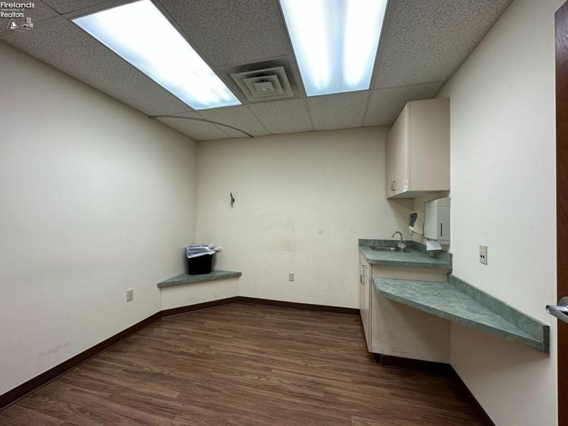 1355 W Main Street, Bellevue, OH 44811 Photo 14