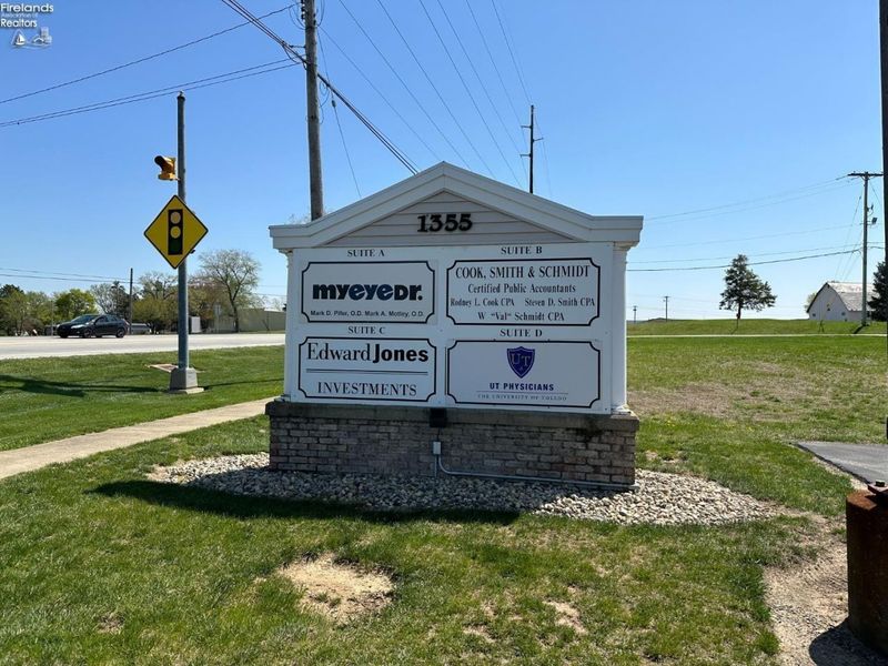 1355 W Main Street, Bellevue, OH 44811 Photo 6