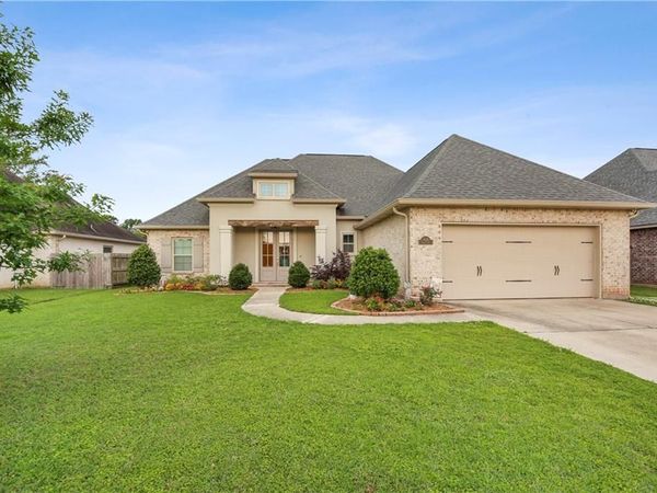6020 CANARY Drive , Madisonville, LA 70447