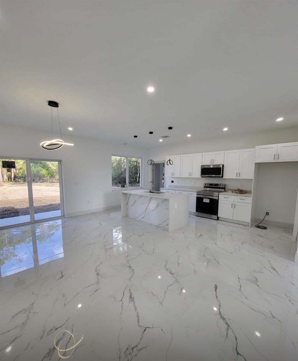 718 Robert Ave, Lehigh Acres, FL 33936 Photo