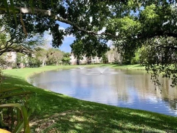 10131 W Sunrise Blvd , Unit 204, Plantation, FL 33322