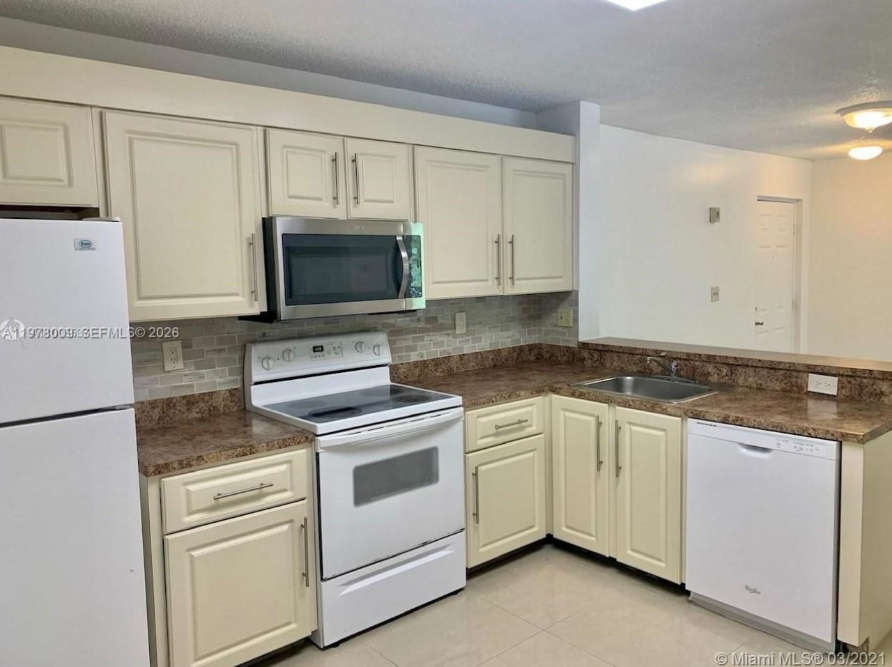 10131 W Sunrise Blvd, Unit 204, Plantation, FL 33322 Photo