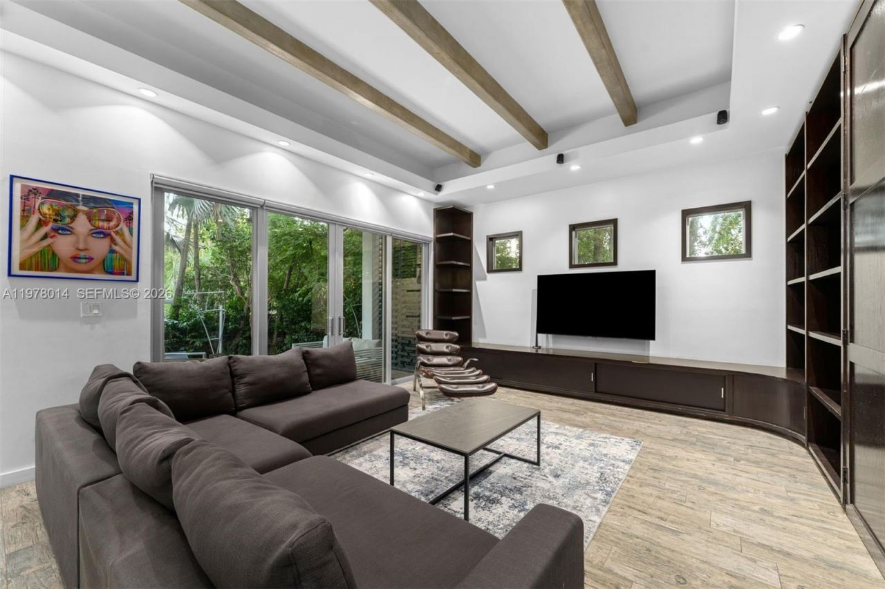 101 SW 21st Rd , Miami, FL 33129 Photo