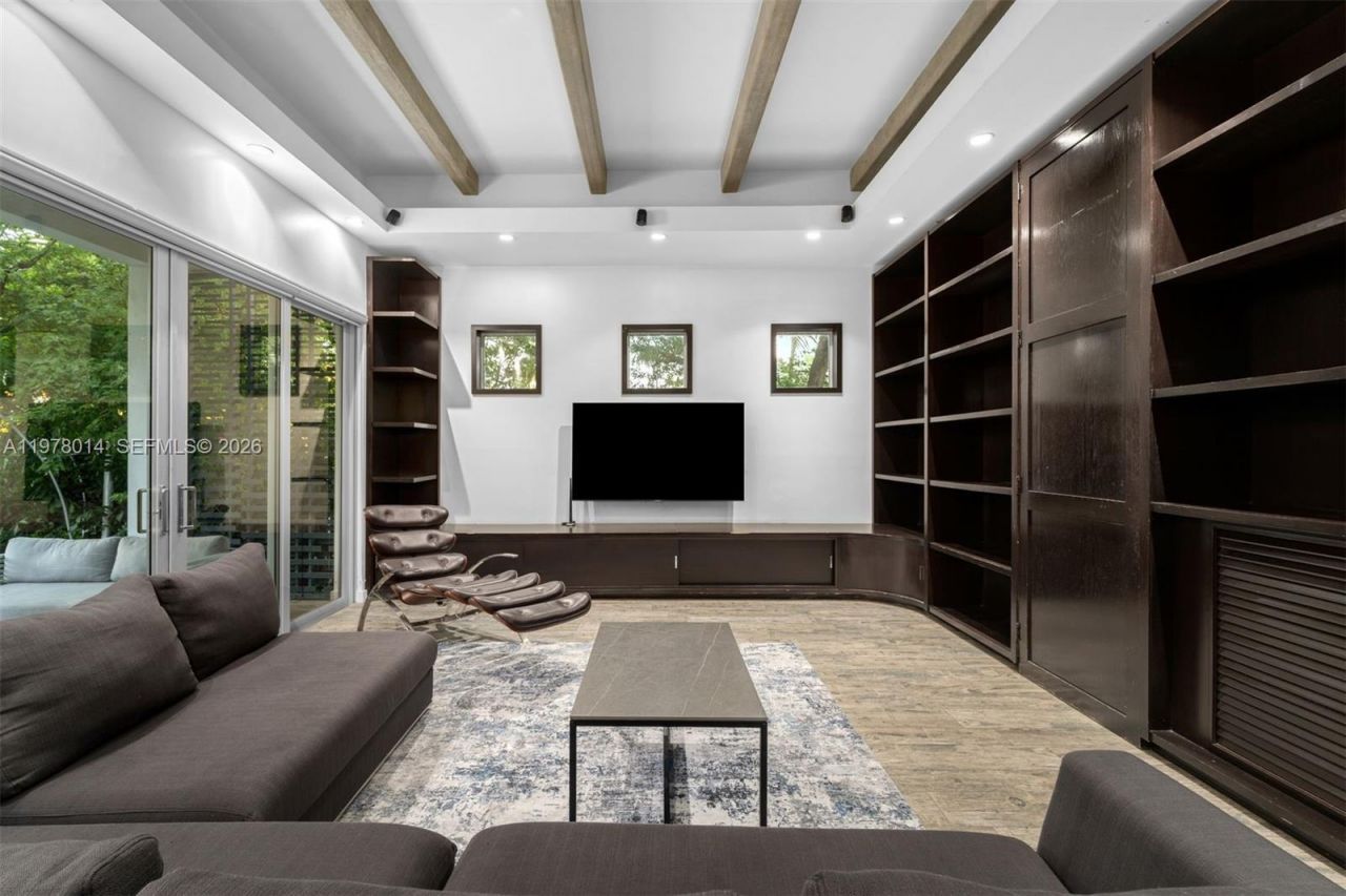 101 SW 21st Rd , Miami, FL 33129 Photo