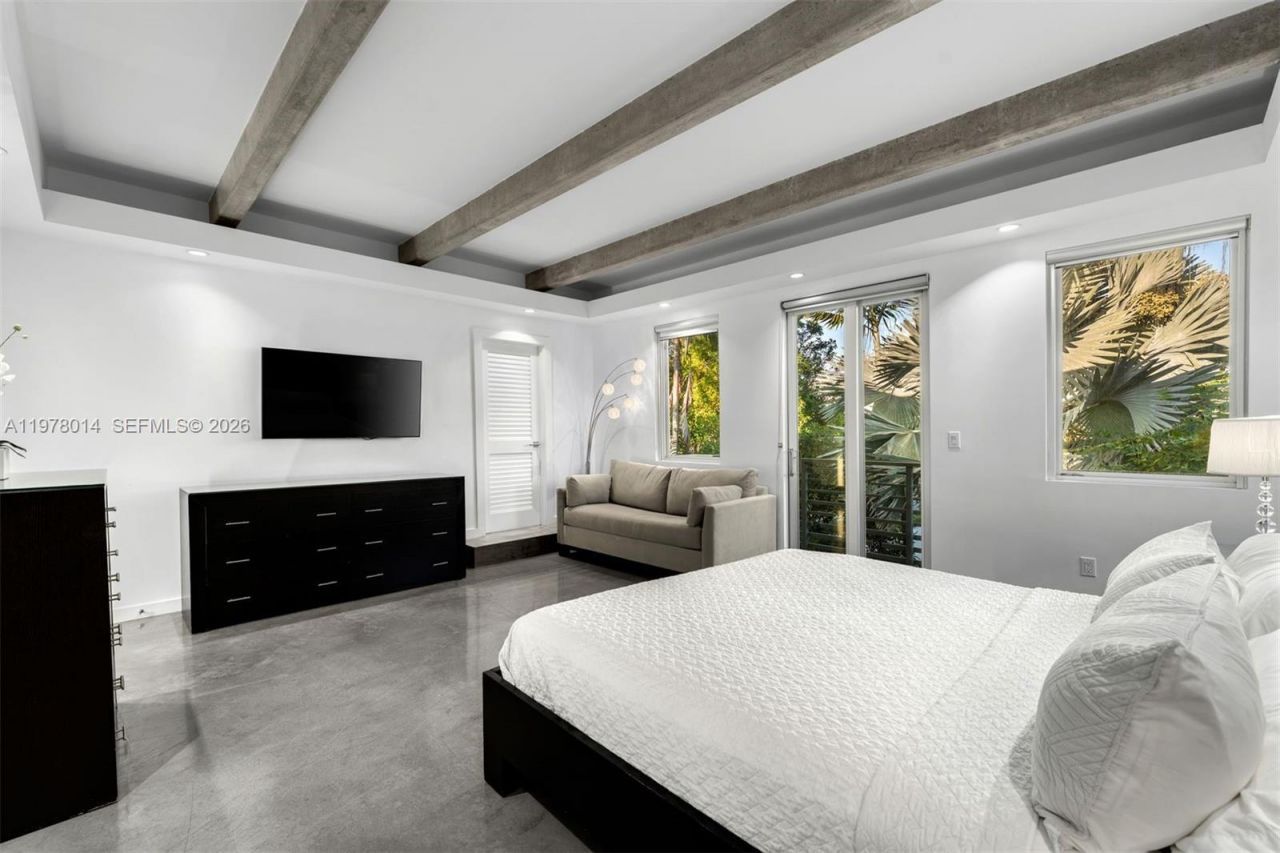 101 SW 21st Rd , Miami, FL 33129 Photo