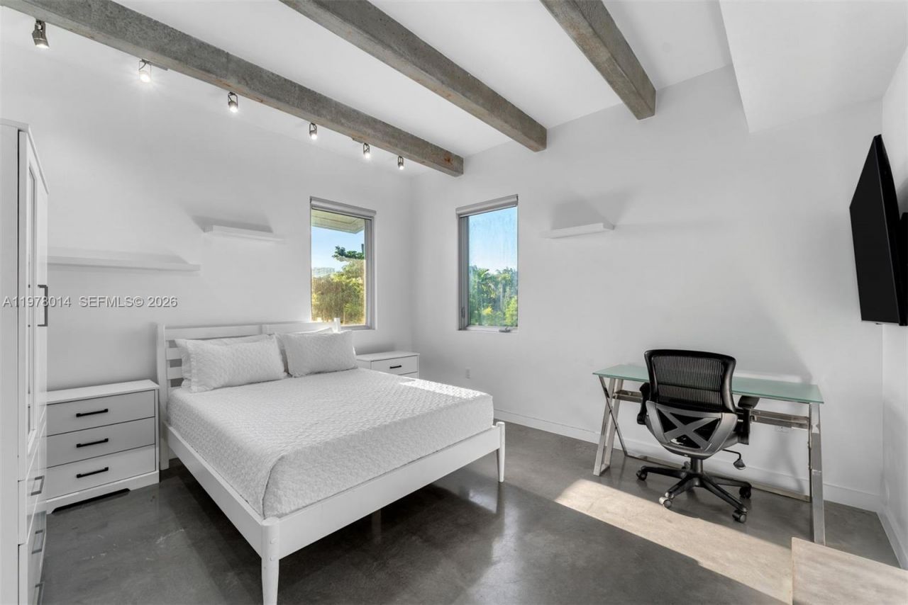 101 SW 21st Rd , Miami, FL 33129 Photo