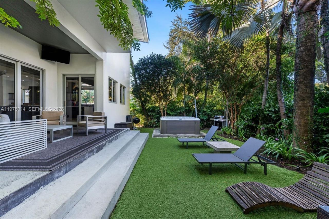 101 SW 21st Rd , Miami, FL 33129 Photo