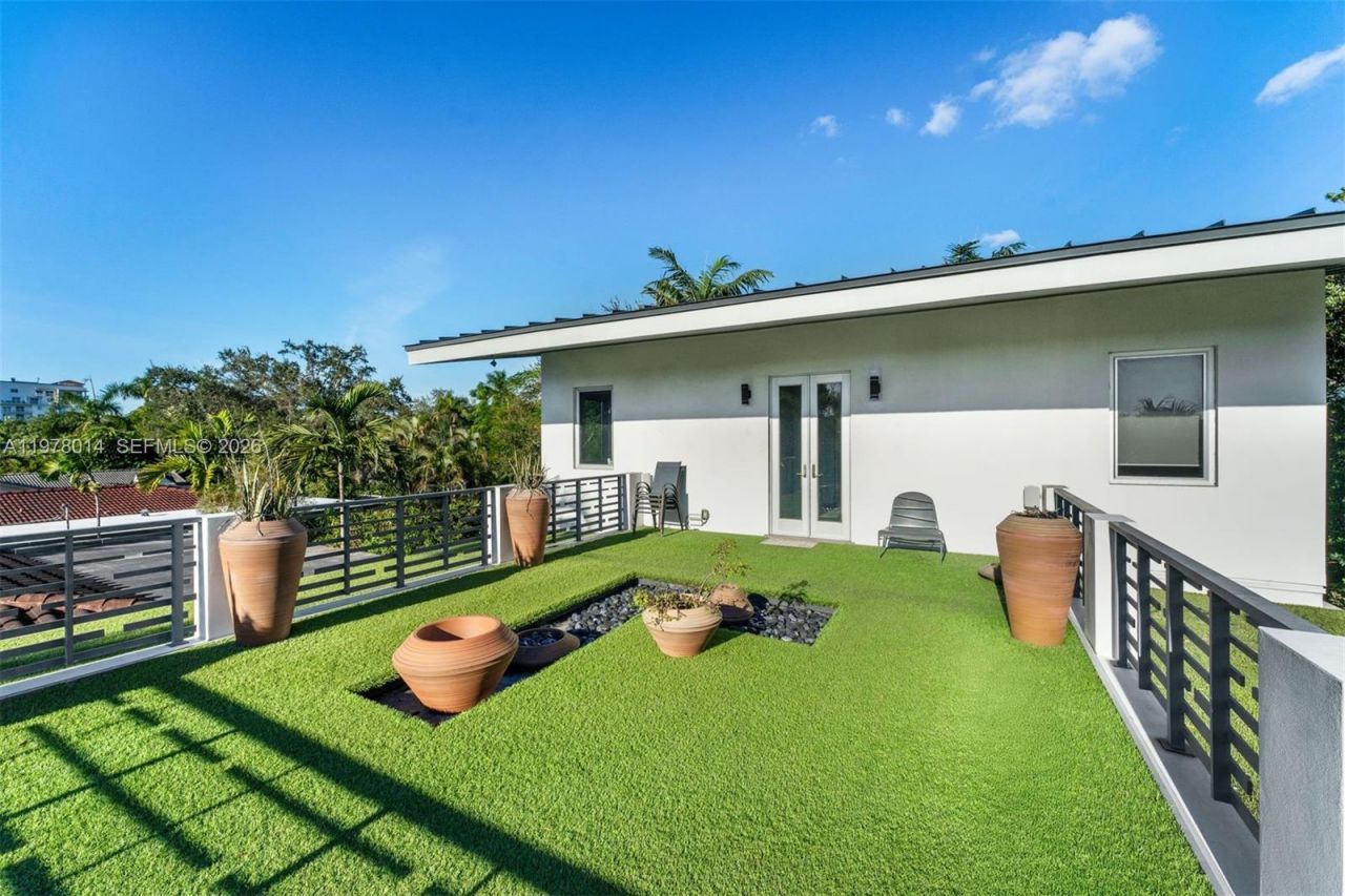 101 SW 21st Rd , Miami, FL 33129 Photo