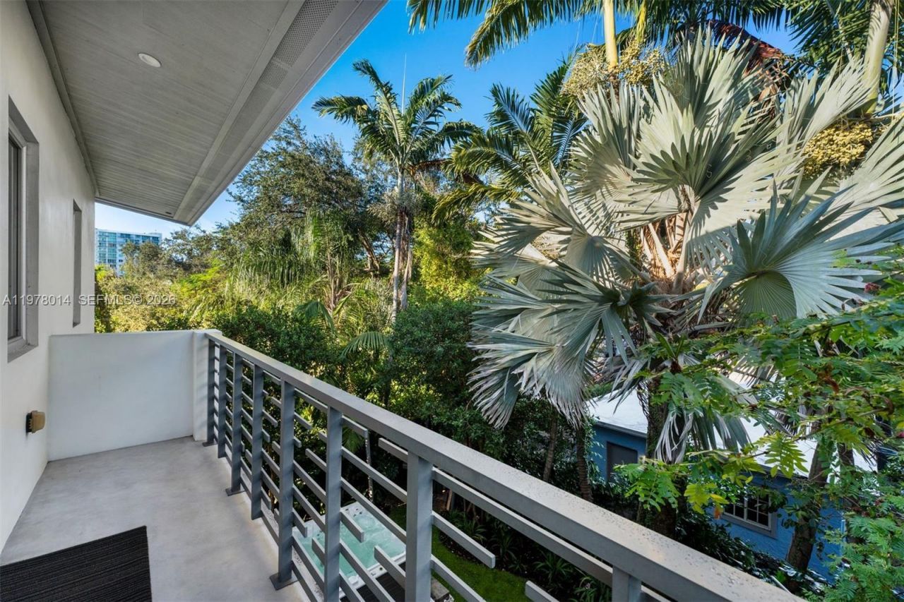 101 SW 21st Rd , Miami, FL 33129 Photo