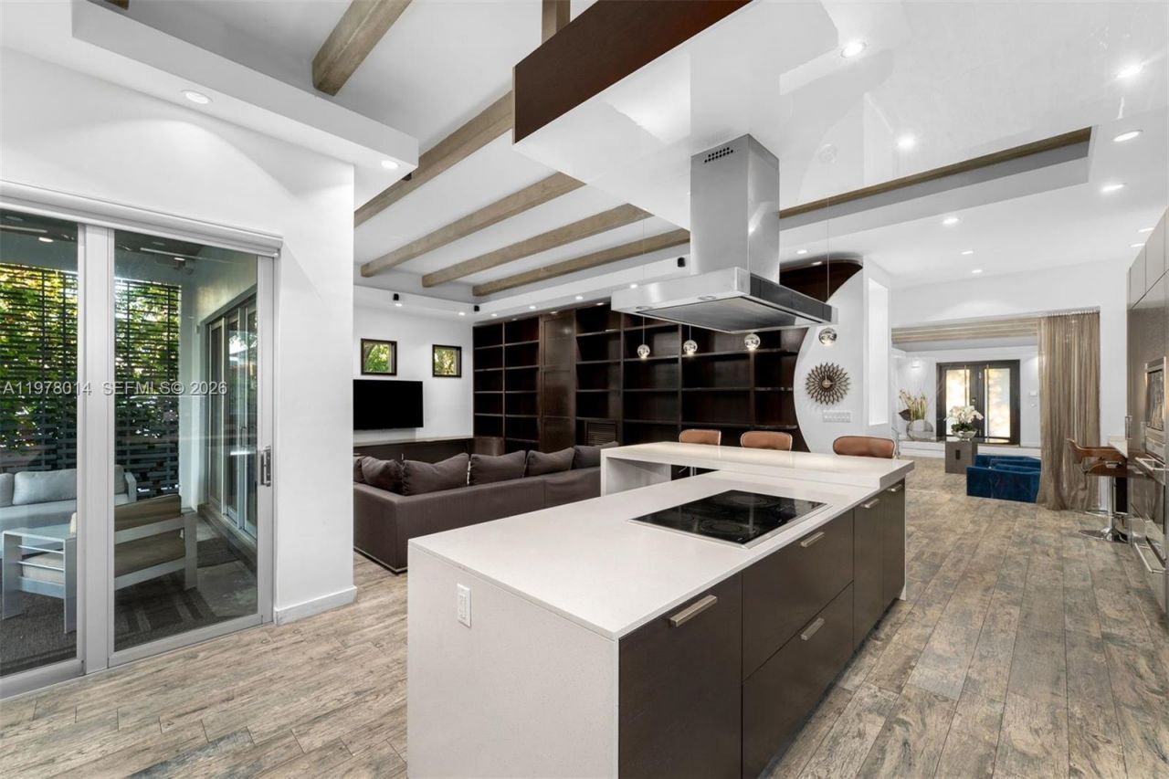 101 SW 21st Rd , Miami, FL 33129 Photo