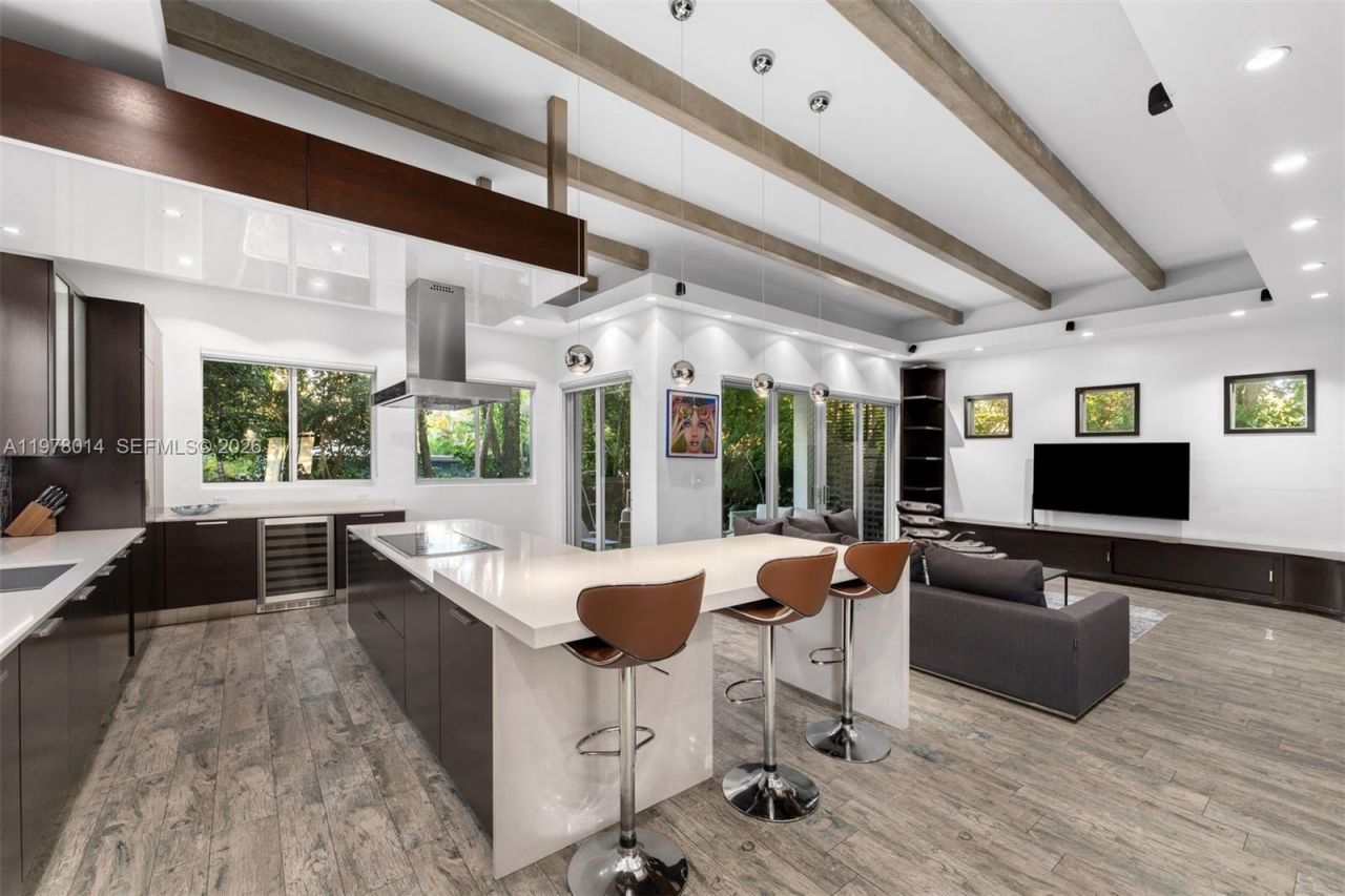 101 SW 21st Rd , Miami, FL 33129 Photo