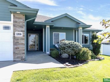 12926 Eagle Circle, Omaha, NE 68142