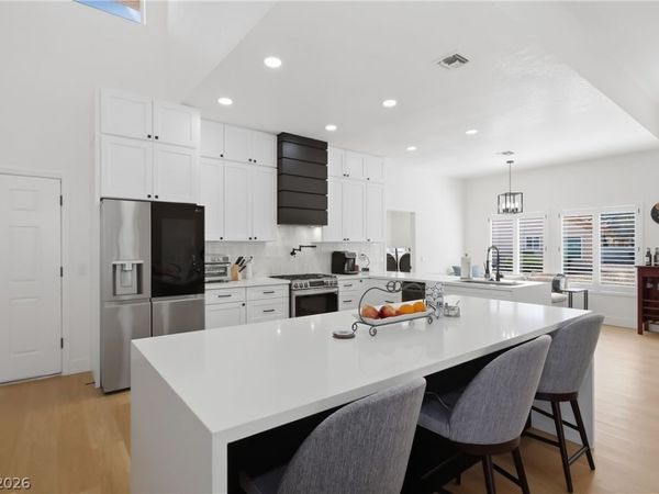 8817 Sandspring Drive , Las Vegas, NV 89134