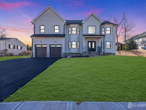 265 W Prescott Avenue N, Edison, NJ 08820