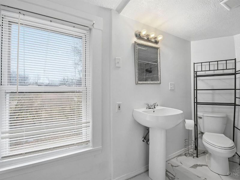 4294 Mayhew Avenue, Cincinnati, OH 45238 Photo 24