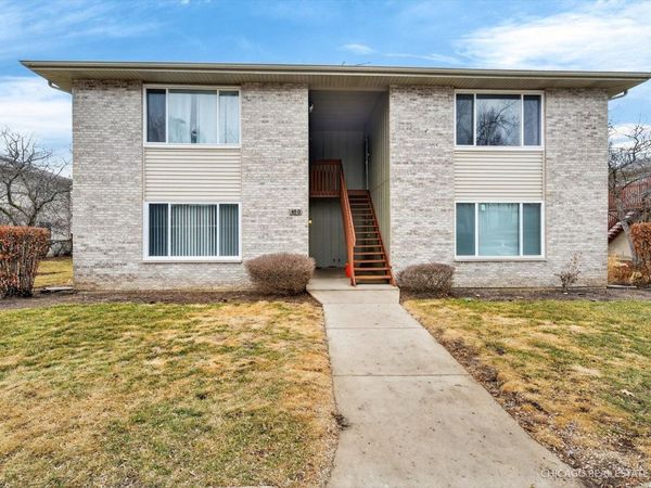 490 Westwood Court , Unit D, Crystal Lake, IL 60014