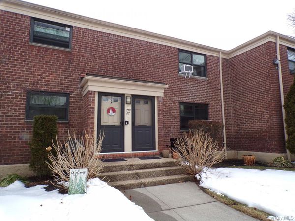 21947 74th Avenue, Unit A1, Oakland Gardens, NY 11364