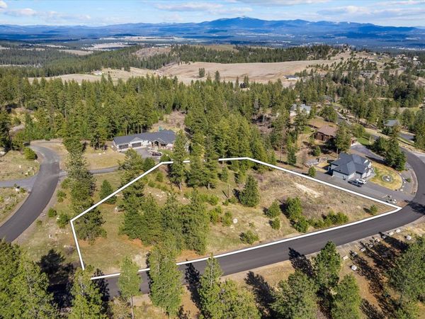 5904 W Hayden Ln, Spokane, WA 99208