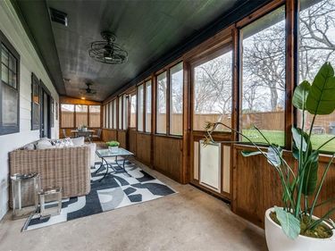 711 Hollywood Avenue, Dallas, TX 75208