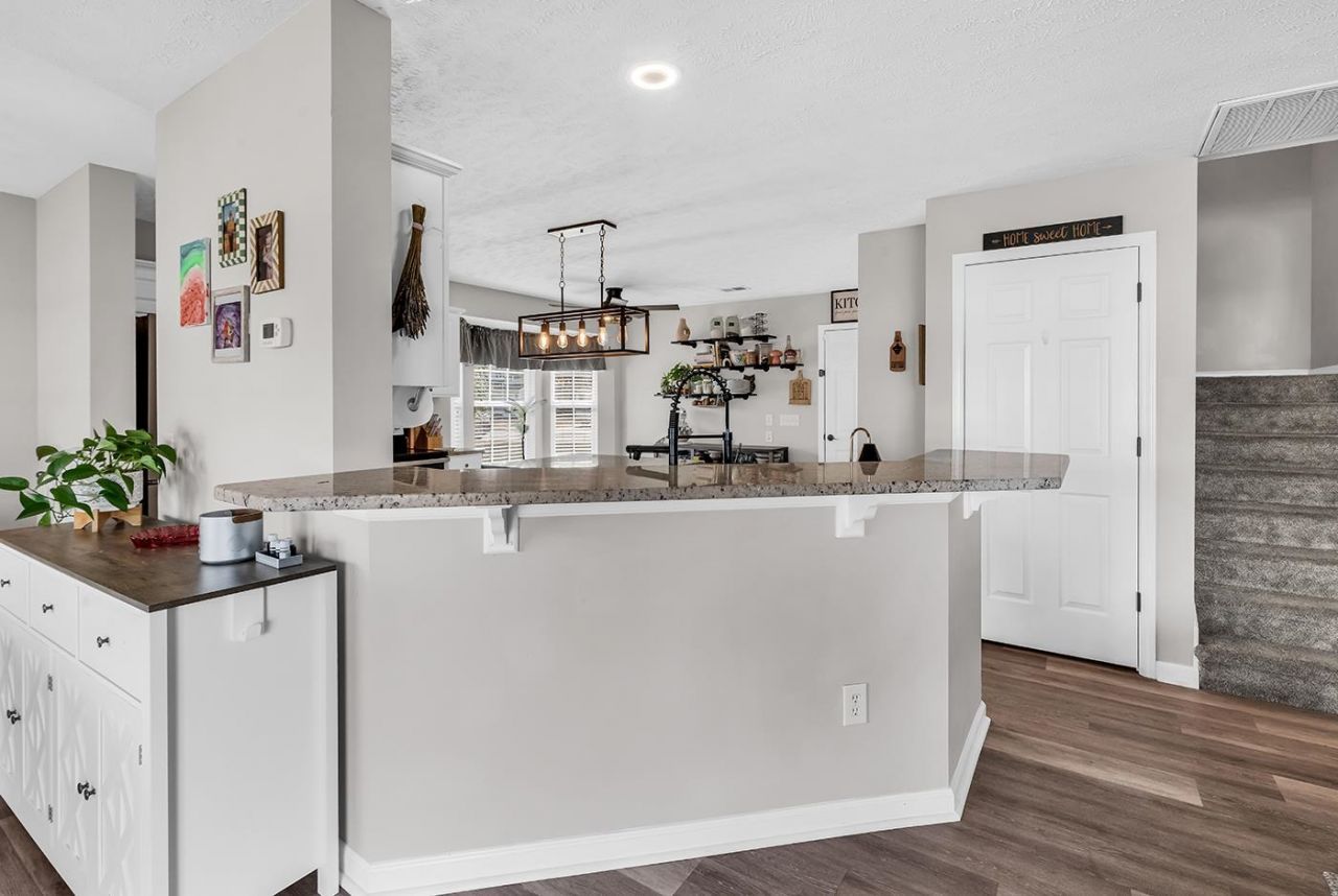 4640 E Walkerton Rd. Photo 12