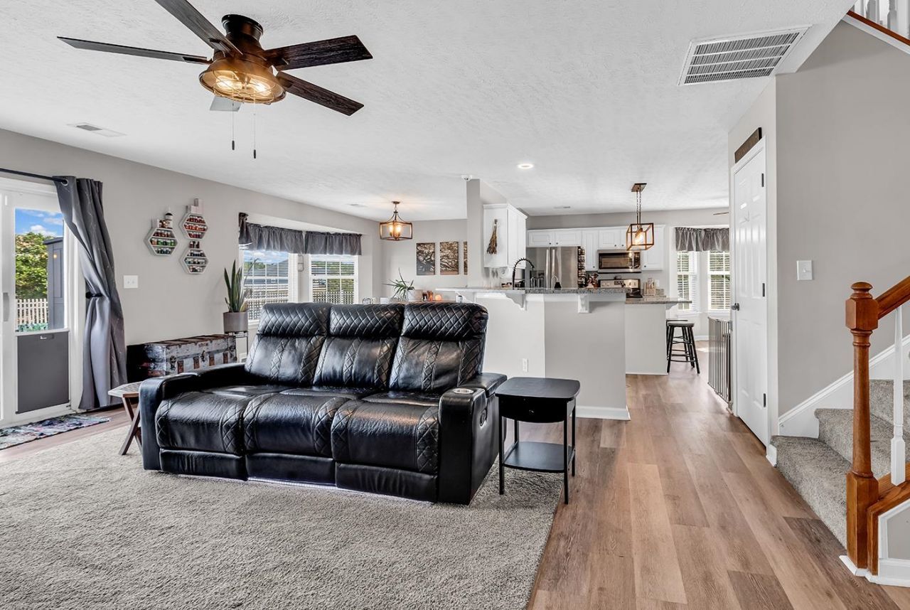 4640 E Walkerton Rd. Photo 4