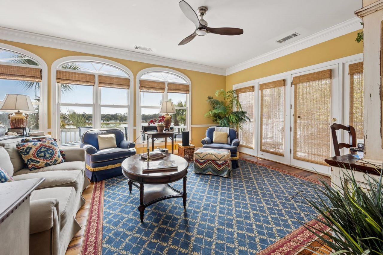 261 Marsh Lake Dr. Photo 6