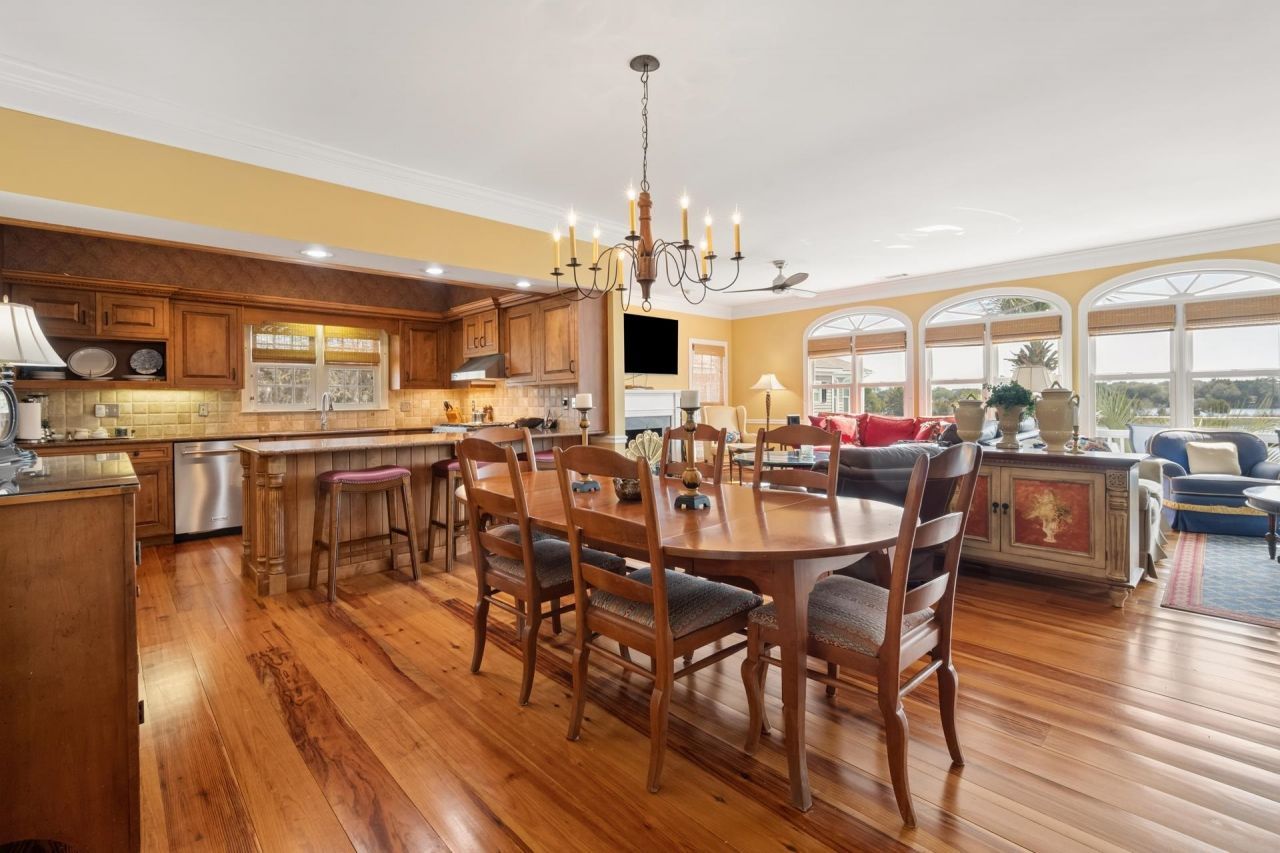 261 Marsh Lake Dr. Photo 7