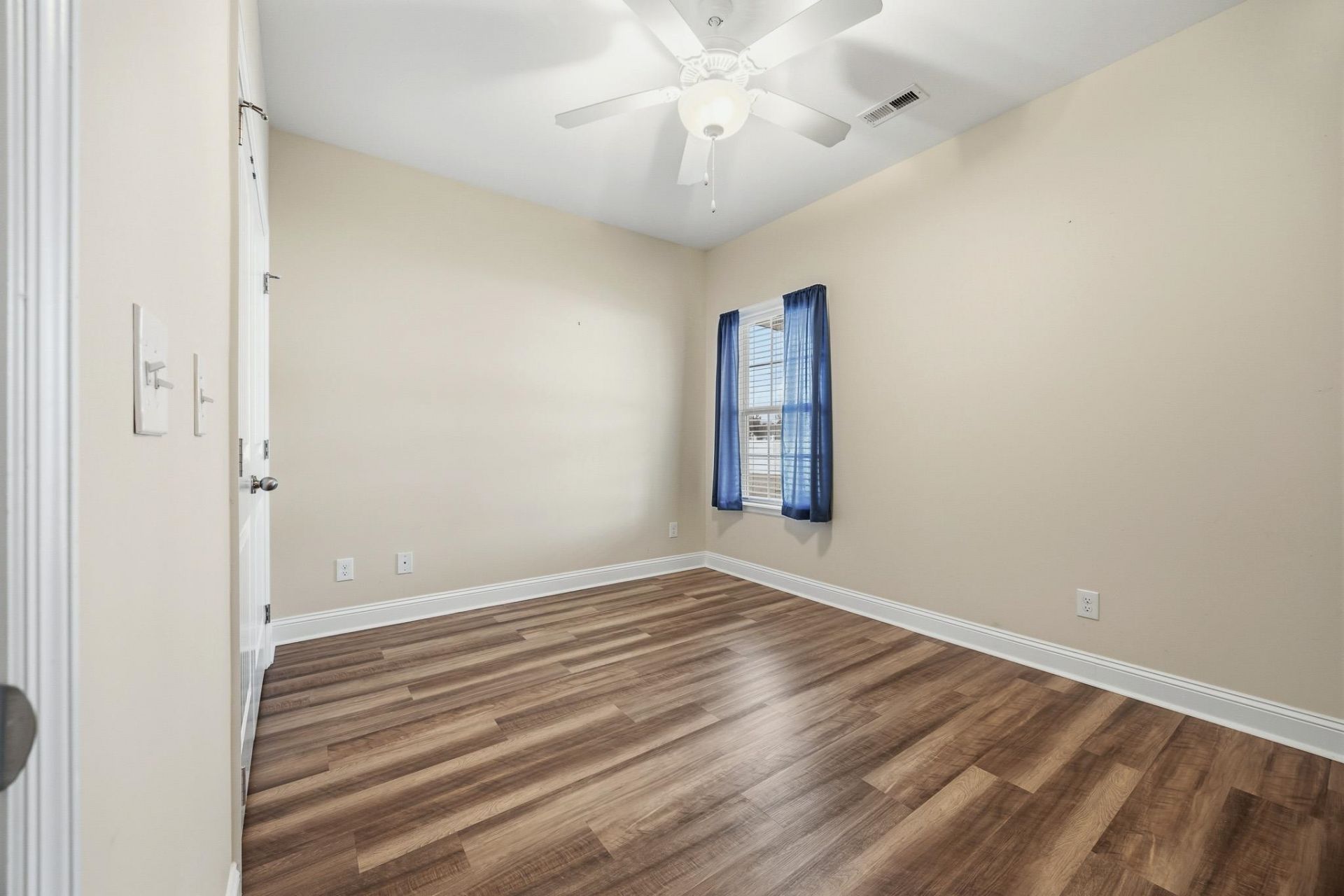 609 Fieldwoods Dr. Photo 24