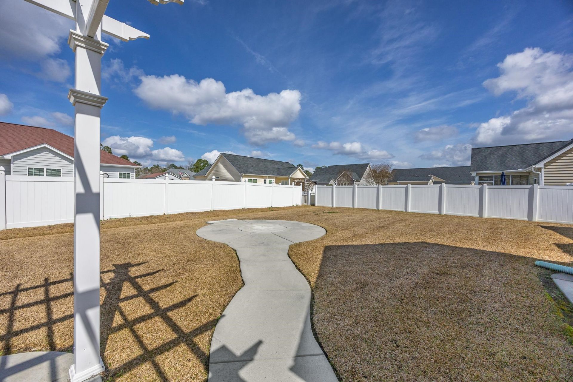 609 Fieldwoods Dr. Photo 35