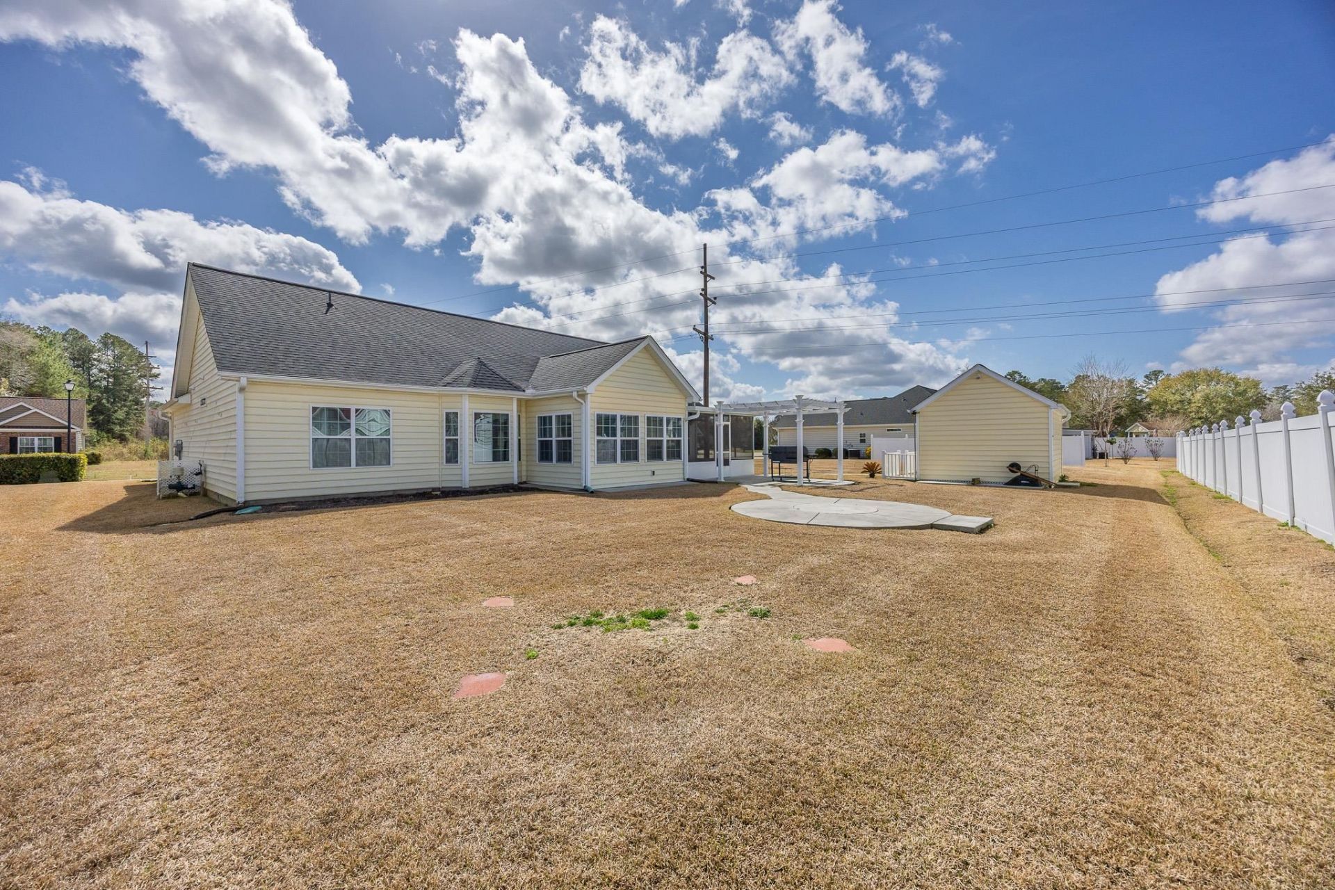 609 Fieldwoods Dr. Photo 37