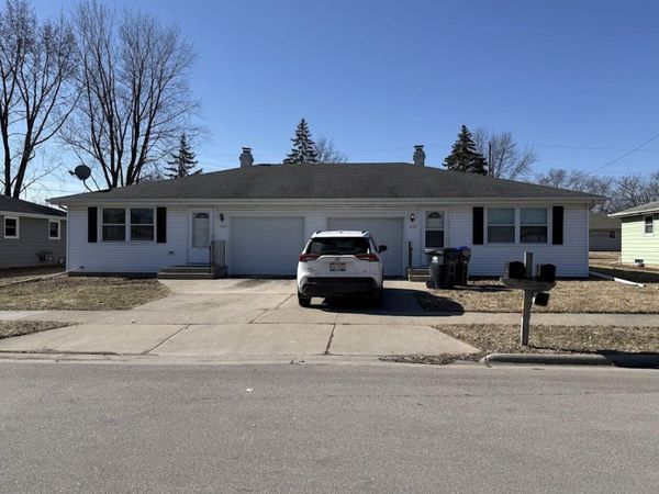 1269 PRIMROSE LANE, Neenah, WI 54965