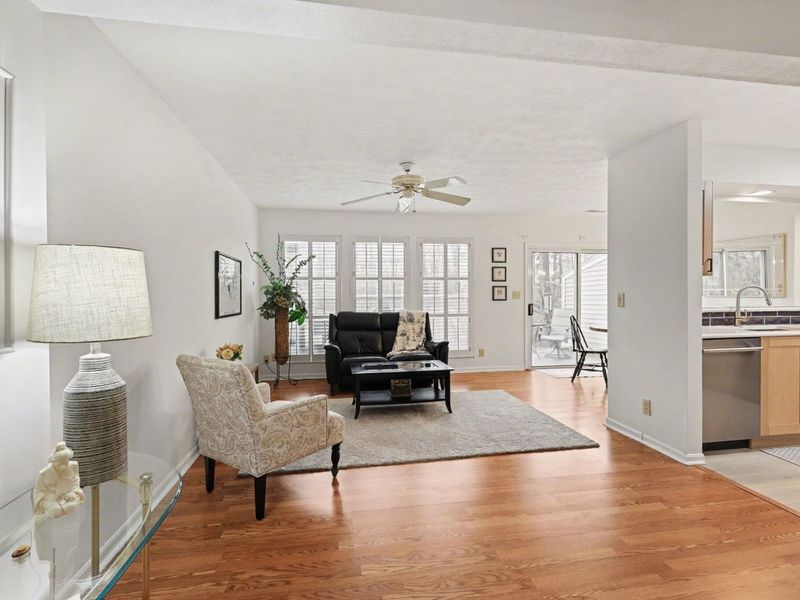 7085 Sweetwater Drive, Florence, KY 41042 Photo 2