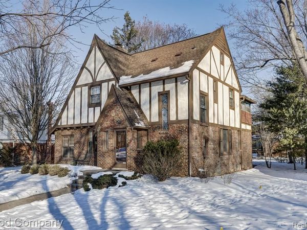 18930 Hillcrest Street, Beverly Hills Vlg, MI 48025