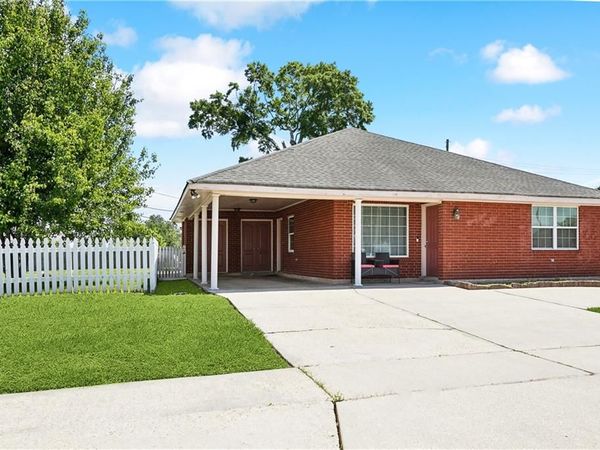 2433 CONGRESSMAN HEBERT DRIVE Drive , Chalmette, LA 70043