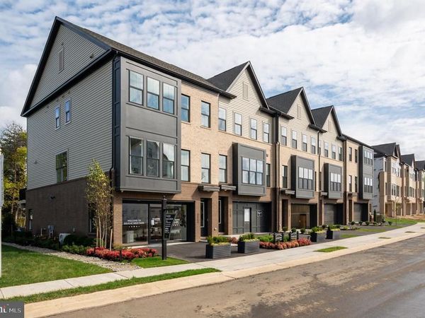 42153 GILDED STONE TERRACE , BRAMBLETON, VA 20148