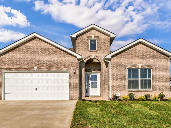 1010 Vendue Ave, Clarksville, TN 37042